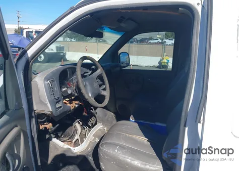 2000 GMC Savana from USA, damaged, VIN 1GTFG25WXY1263780